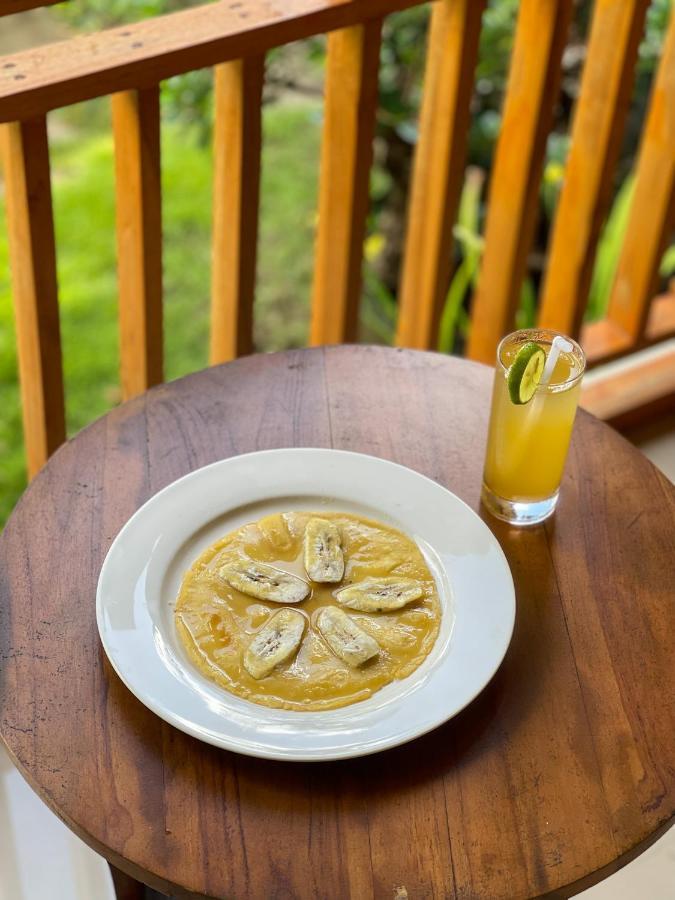Mertha Sari Resto & Bungalow Klungkung Экстерьер фото